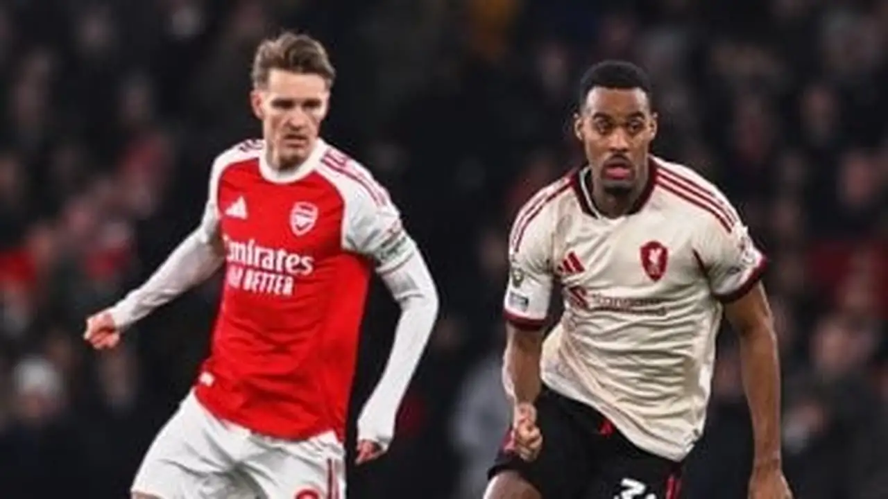 مواجهة قوية بين أرسنال وليفربول تكشف سلبيات الدوري الإنجليزي 2025